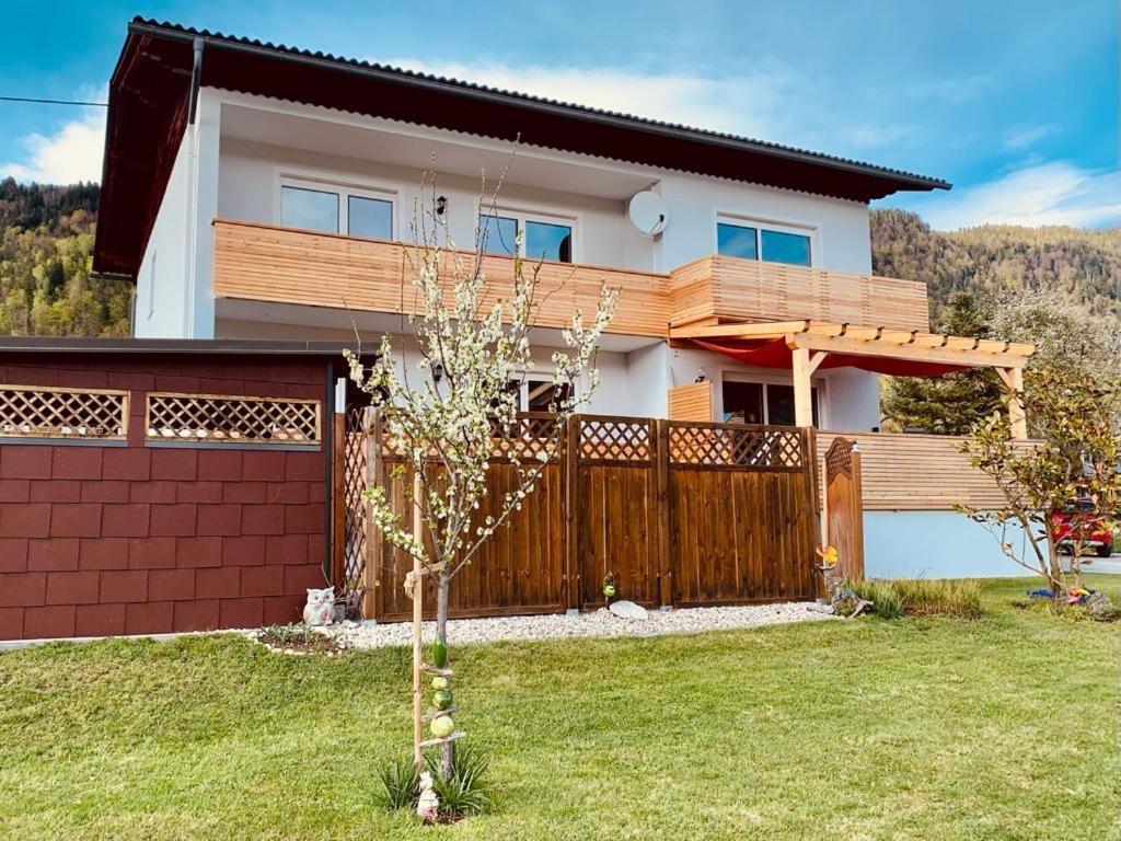 Ferienwohnung Resi mit traumhaftem Seepanorama Steindorf am Ossiacher See Exterior foto
